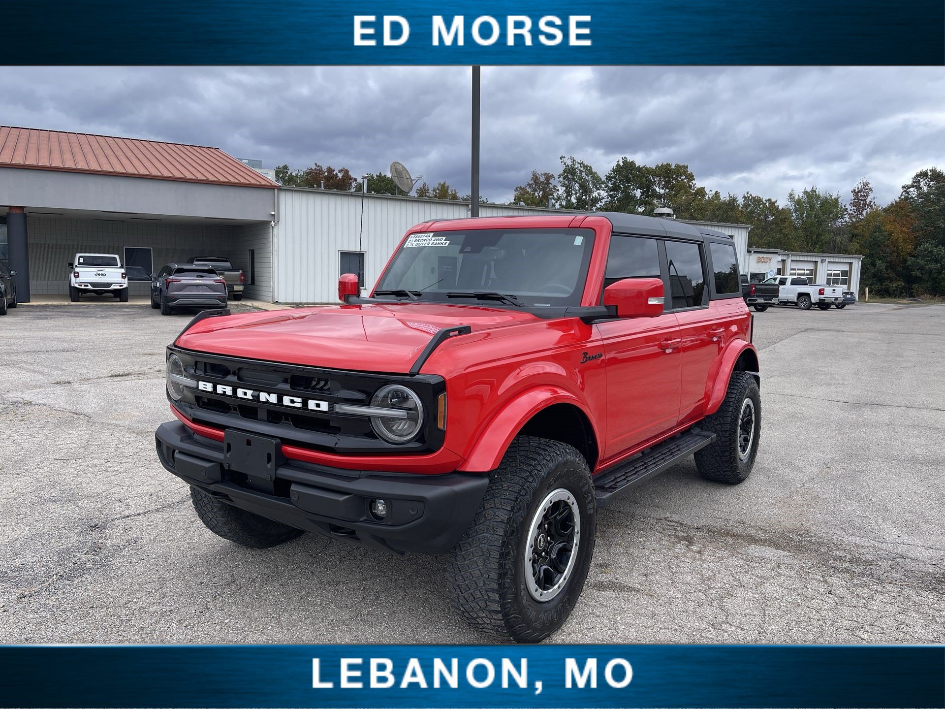 Used 2023 Ford Bronco Outer Banks AWD/4WD image 1