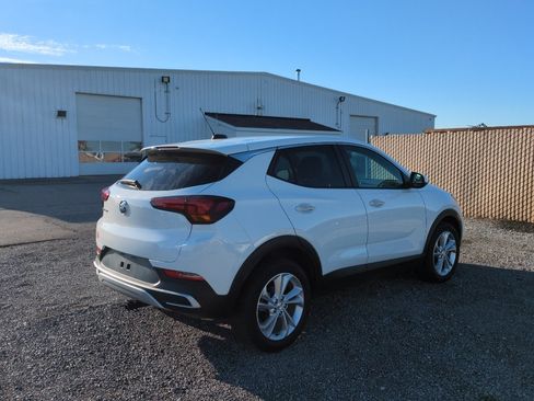 Used 2023 Buick Encore GX Preferred w/ Cold Weather Comfort Package FWD image 5
