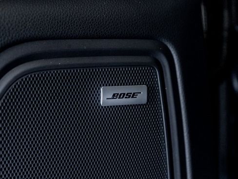 Certified 2025 Porsche Macan image 16