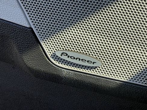 Used 2015 Chevrolet Equinox LTZ FWD image 12