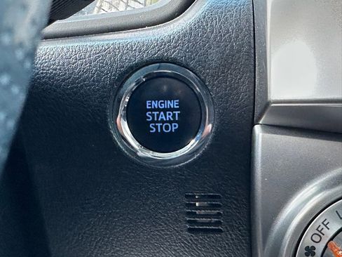 Used 2020 Toyota 4Runner SR5 Premium image 11