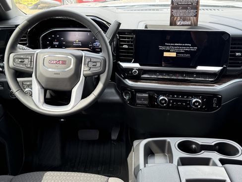 New 2026 GMC Sierra 1500 Elevation image 13