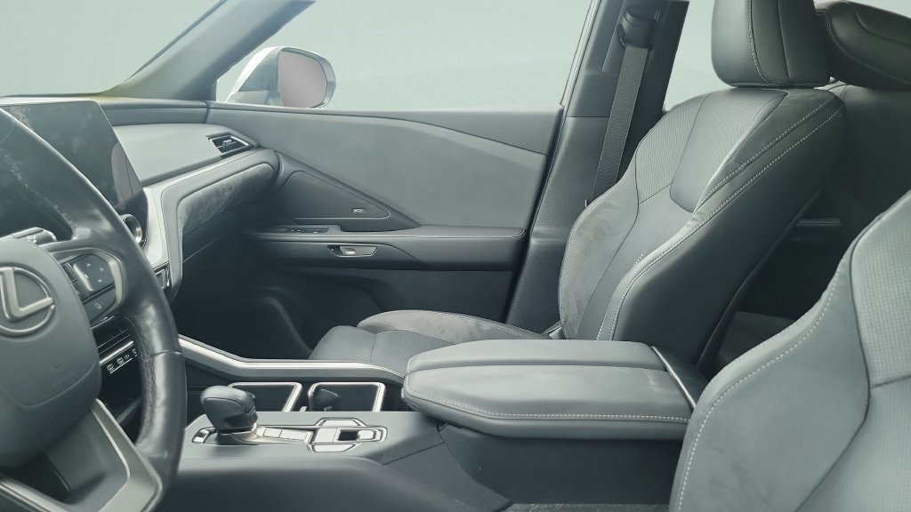 Used 2024 Lexus TX 350 FWD w/ Technology Package image 5