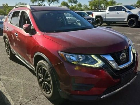 Used 2018 Nissan Rogue SV FWD image 1