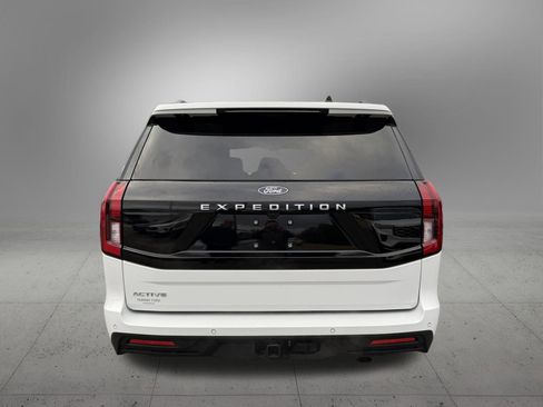 Used 2025 Ford Expedition Active image 8