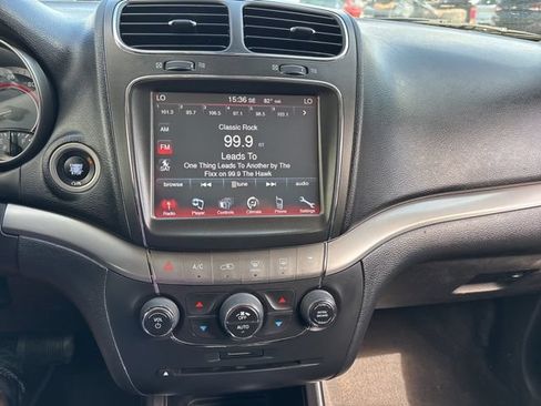 Used 2019 Dodge Journey Crossroad FWD image 18
