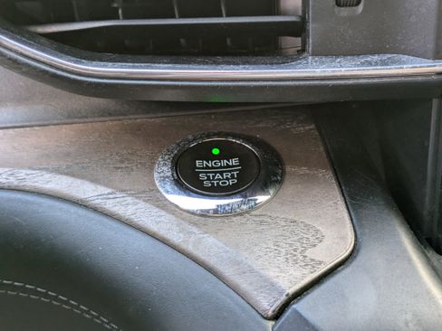 Used 2020 Ford Explorer Platinum w/ Premium Technology Package image 27