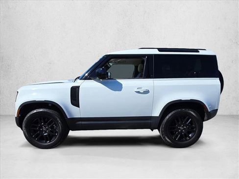 Used 2024 Land Rover Defender 90 S image 8