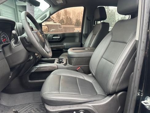 Used 2022 Chevrolet Silverado 1500 LTZ w/ LTZ Premium Package AWD/4WD image 9