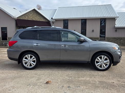 Used 2018 Nissan Pathfinder SL w/ SL Premium Package image 28
