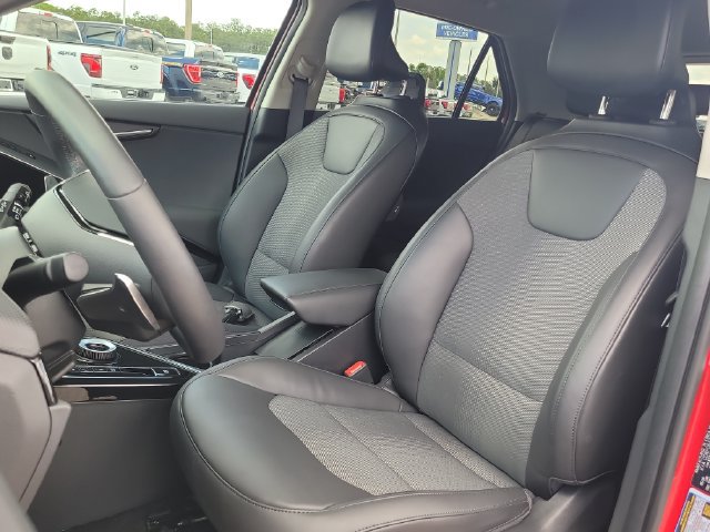 Used 2025 Kia Niro Wind w/ Wind Preserve Package FWD image 19