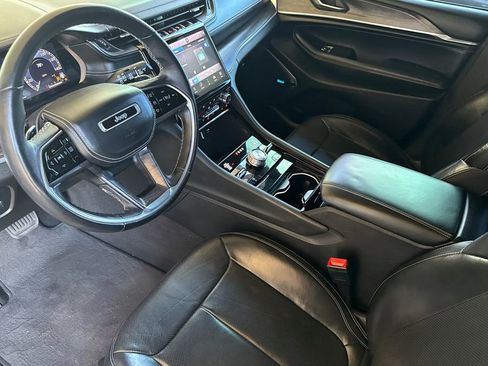 Used 2022 Jeep Grand Cherokee L Overland image 7