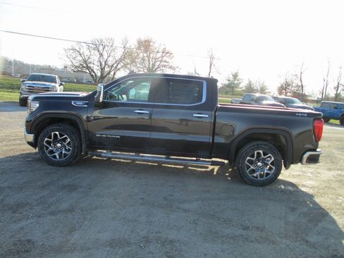 New 2026 GMC Sierra 1500 SLT w/ SLT Premium Plus Package image 9
