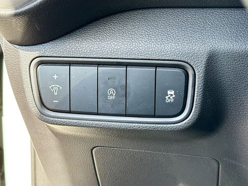 Used 2022 Kia Soul LX image 31