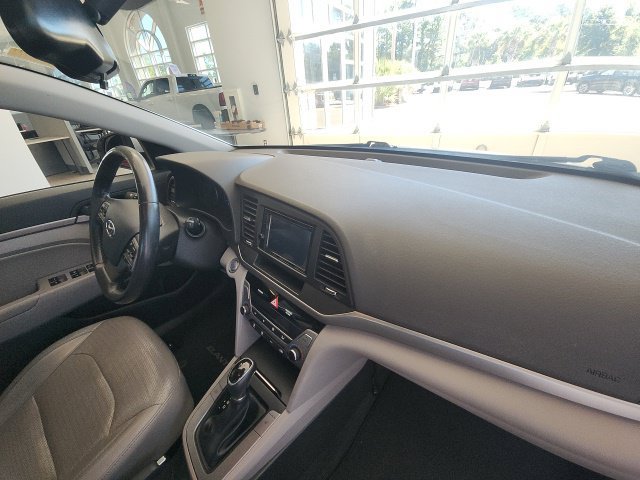 Used 2017 Hyundai Elantra Limited FWD image 13