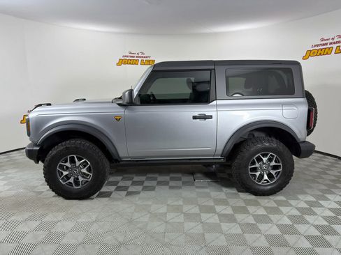 Used 2023 Ford Bronco Badlands AWD/4WD image 2