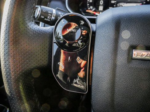 Used 2019 Land Rover Range Rover Sport HSE image 19