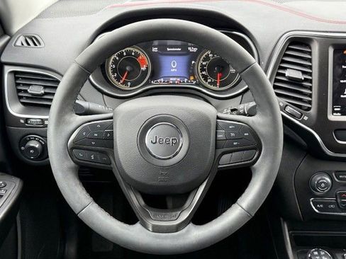 Used 2022 Jeep Cherokee Trailhawk w/ Sun, Sound & Nav Group image 27