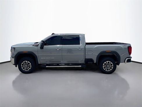 Used 2025 GMC Sierra 2500 SLE w/ SLE Value Package; image 3