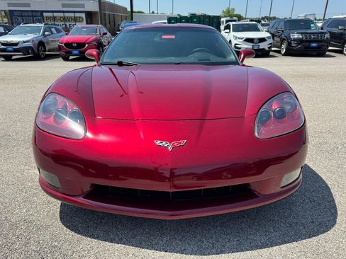 Used 2007 Chevrolet Corvette Coupe w/ Preferred Equipment Group RWD image 9