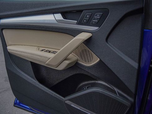 Certified 2025 Audi Q5 2.0T Premium Plus w/ Premium Plus Package image 21