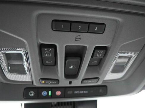 Used 2026 GMC Sierra 2500 Denali w/ Denali Reserve Package AWD/4WD image 14