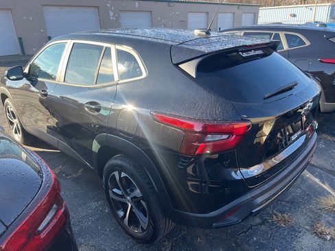 New 2026 Chevrolet Trax RS image 7