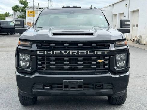 Used 2022 Chevrolet Silverado 2500 Custom w/ Custom Convenience Package AWD/4WD image 2