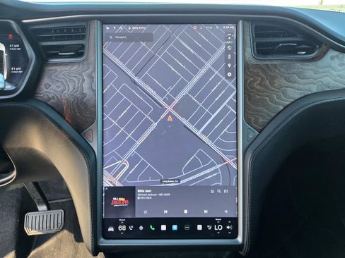 Used 2019 Tesla Model X Long Range image 9