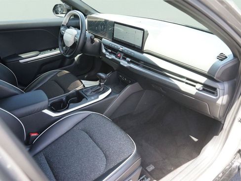 Used 2025 Kia K4 GT-Line w/ GT-Line Sunroof Package FWD image 18