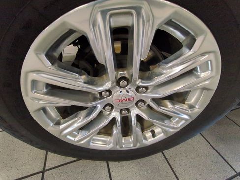 Used 2021 GMC Yukon SLT w/ SLT Luxury Plus Package image 32