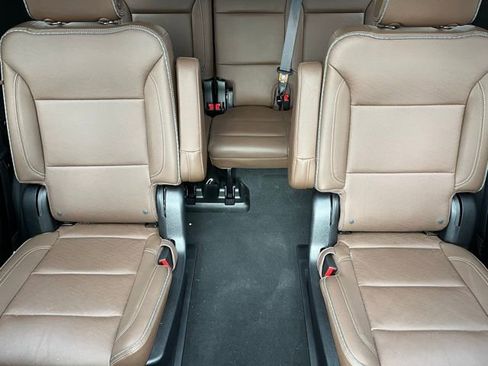 Used 2023 Chevrolet Tahoe High Country image 24