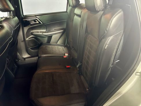 Used 2023 Mitsubishi Outlander SE image 20