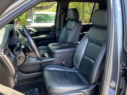 Used 2021 Chevrolet Tahoe Z71 w/ Z71 Off-Road Package image 24