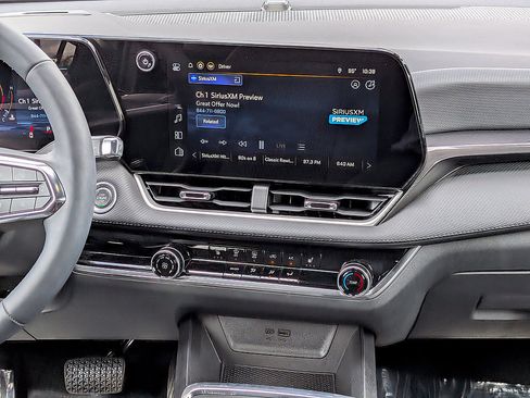 Used 2025 Chevrolet Equinox LT FWD image 54