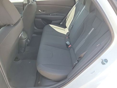 New 2026 Hyundai Elantra Hybrid FWD image 24
