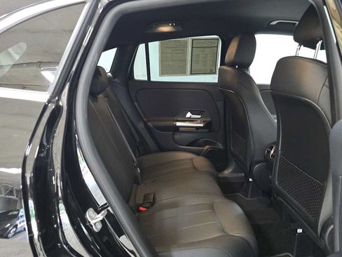 Used 2025 Mercedes-Benz GLA 250 image 12