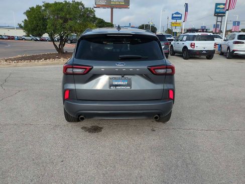 Used 2024 Ford Escape ST-Line image 7