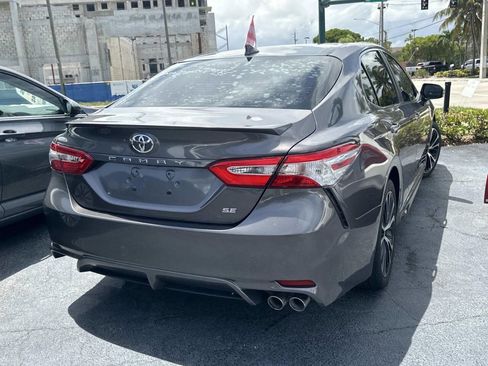 Used 2020 Toyota Camry SE image 4