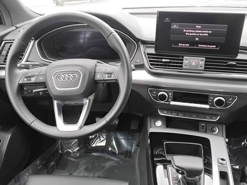 Certified 2025 Audi Q5 2.0T Premium w/ Convenience Plus Package image 22