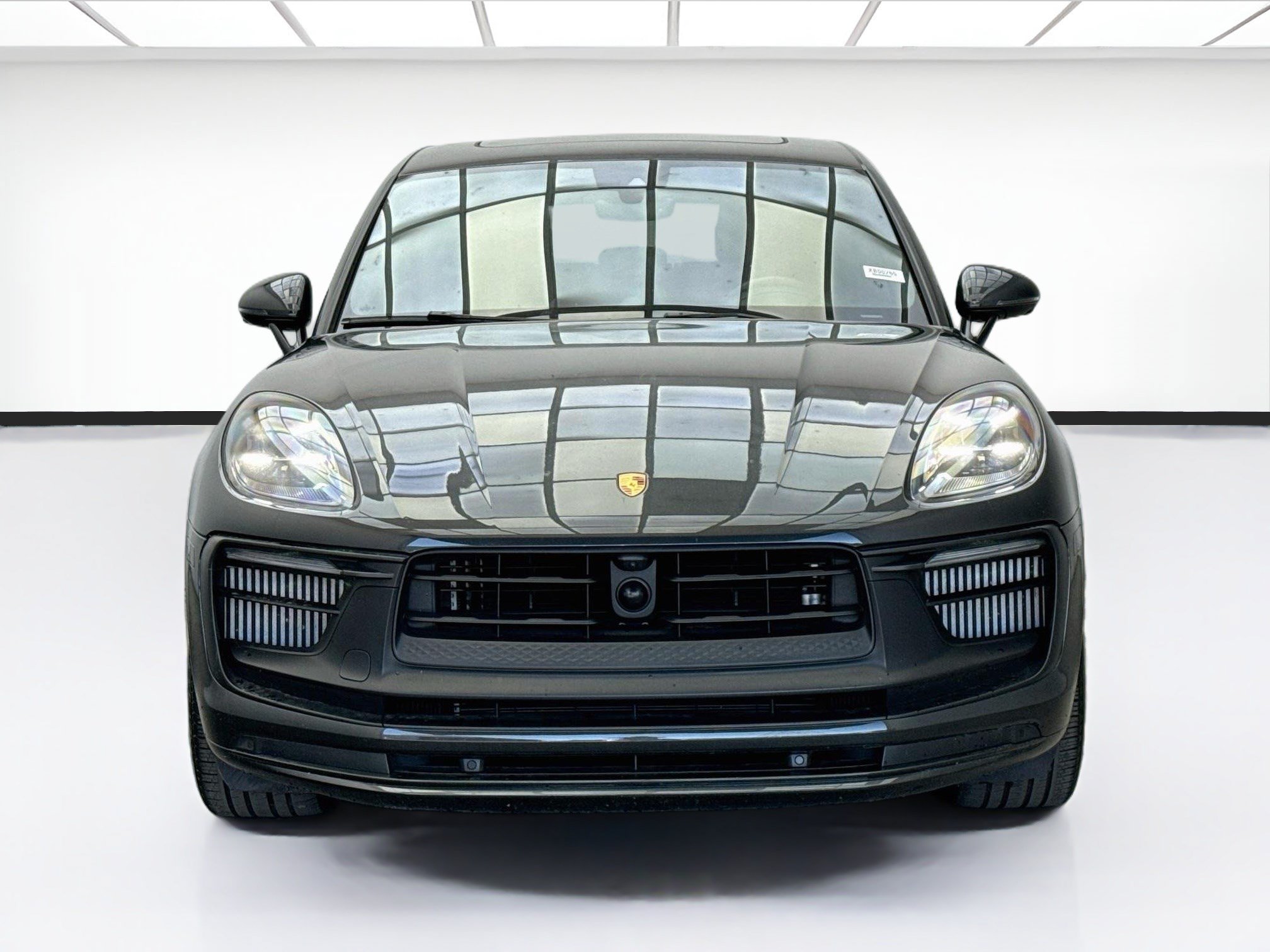 Used 2022 Porsche Macan GTS AWD/4WD image 2