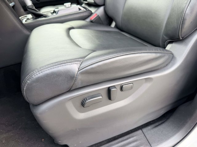 Used 2024 Nissan Armada SV RWD image 15