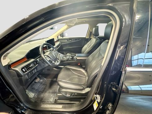 Used 2022 Lincoln Nautilus Reserve AWD/4WD image 18
