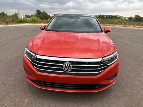 Used 2021 Volkswagen Jetta SEL Premium FWD image 2