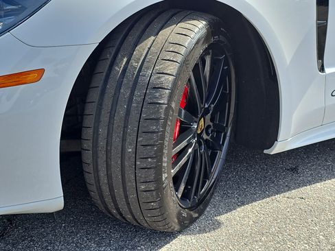 Used 2020 Porsche Panamera GTS image 34