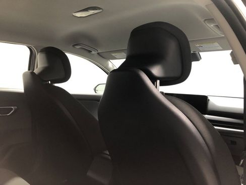 New 2025 Kia K4 LX image 11