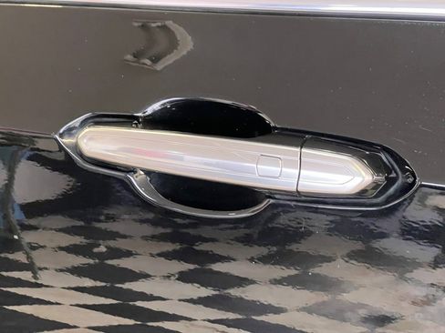 Used 2023 Cadillac XT6 Premium Luxury w/ Technology Package image 7