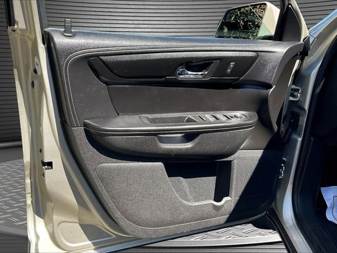 Used 2013 Chevrolet Traverse LT w/ All-Star Edition AWD/4WD image 19