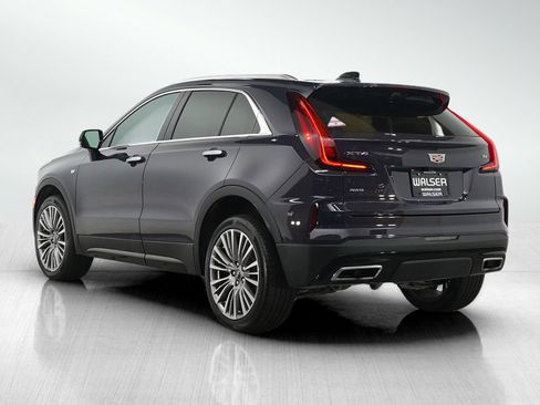 Used 2024 Cadillac XT4 Premium Luxury image 3