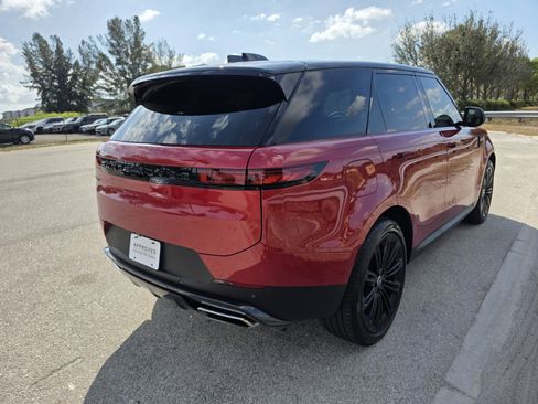 Used 2024 Land Rover Range Rover Sport SE image 24